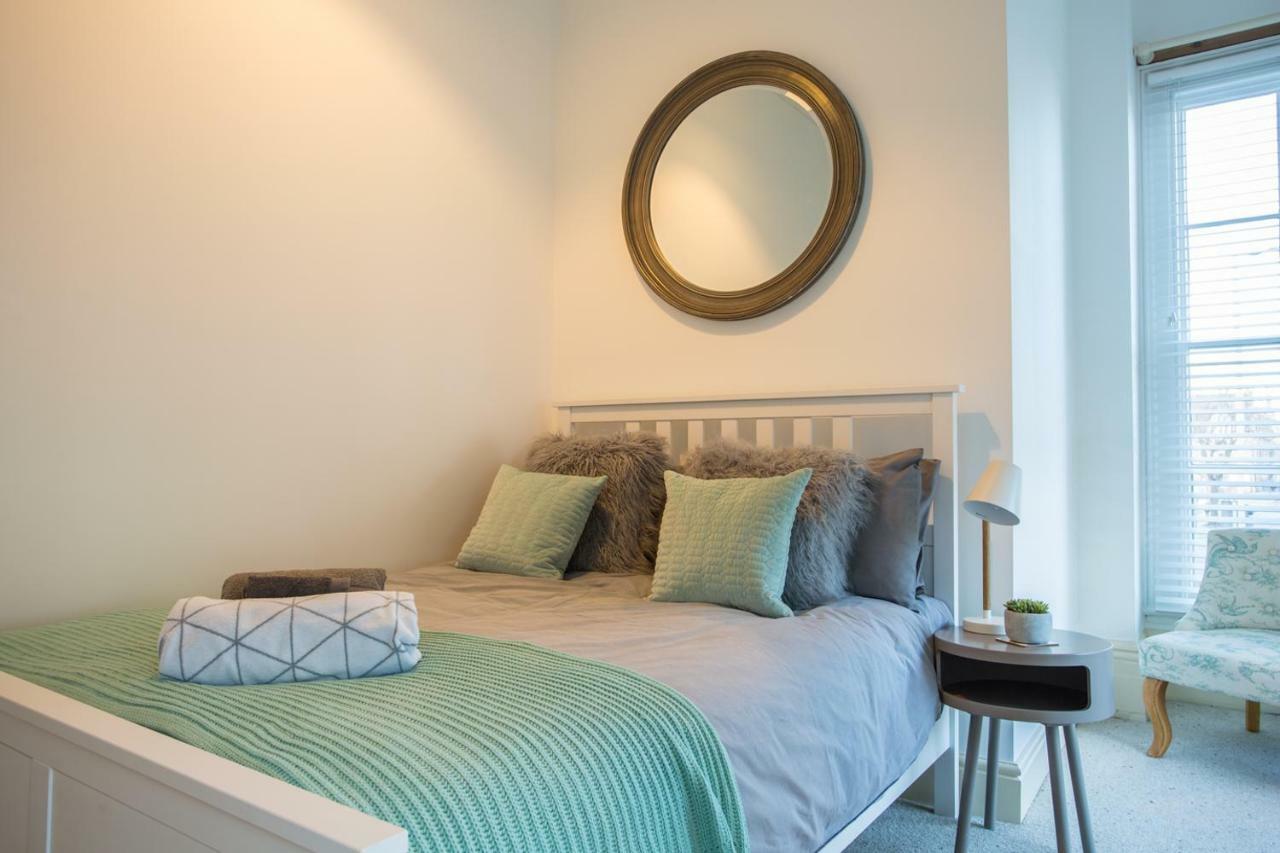 Stylish Apartment Close To Gloucester Quays & Docks Экстерьер фото